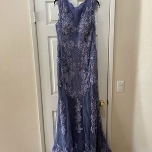 Maxi dress never worn!